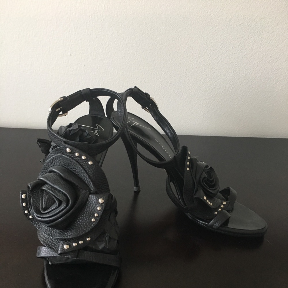 Black leather Giuseppe Zanotti sandals